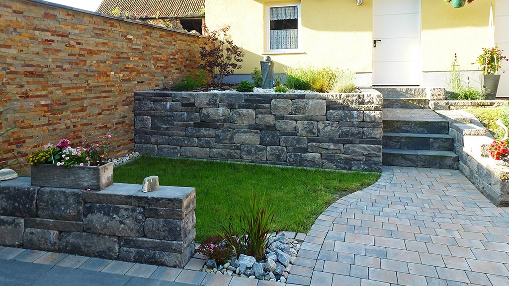 Außengestaltung Vogt - Gartenmauern
